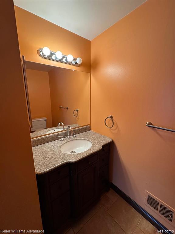 Building Photo - 27689 Echo Valley W