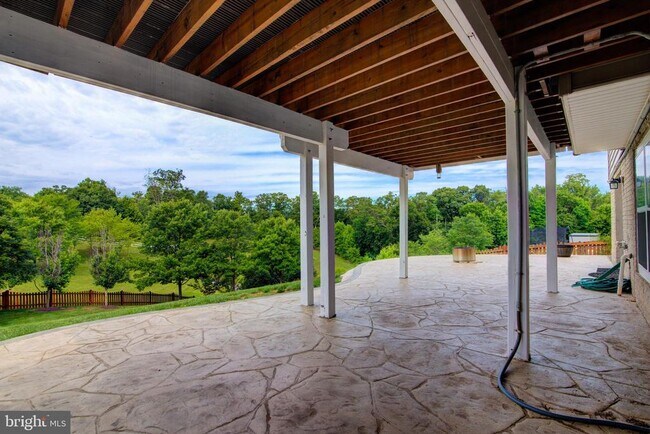 Building Photo - 13481 Arcadian Dr