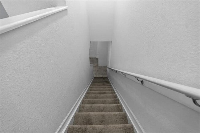 Building Photo - 1102 NW 40th Way