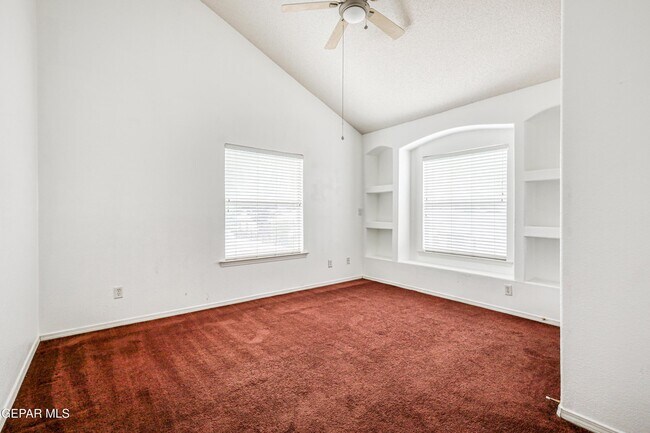 Building Photo - 4733 R L Shoemaker Dr