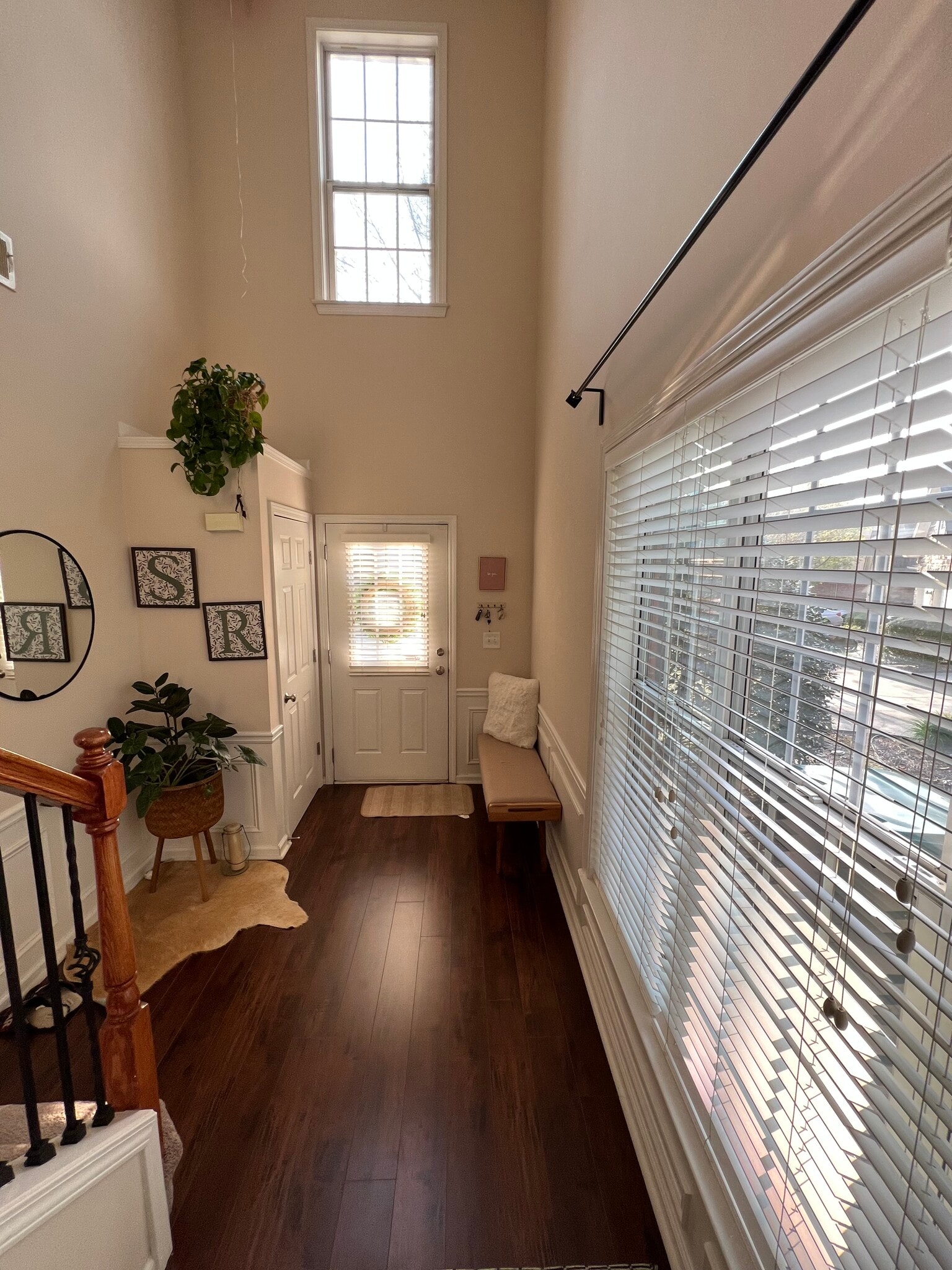 Entry - 5731 Evadale Trce