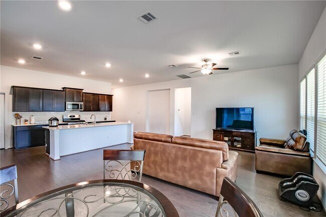 Building Photo - 149 Coronella Dr