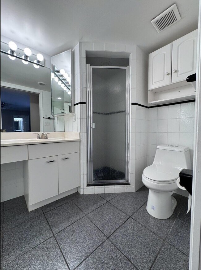 Building Photo - 1532 W Harmony Lake Cir