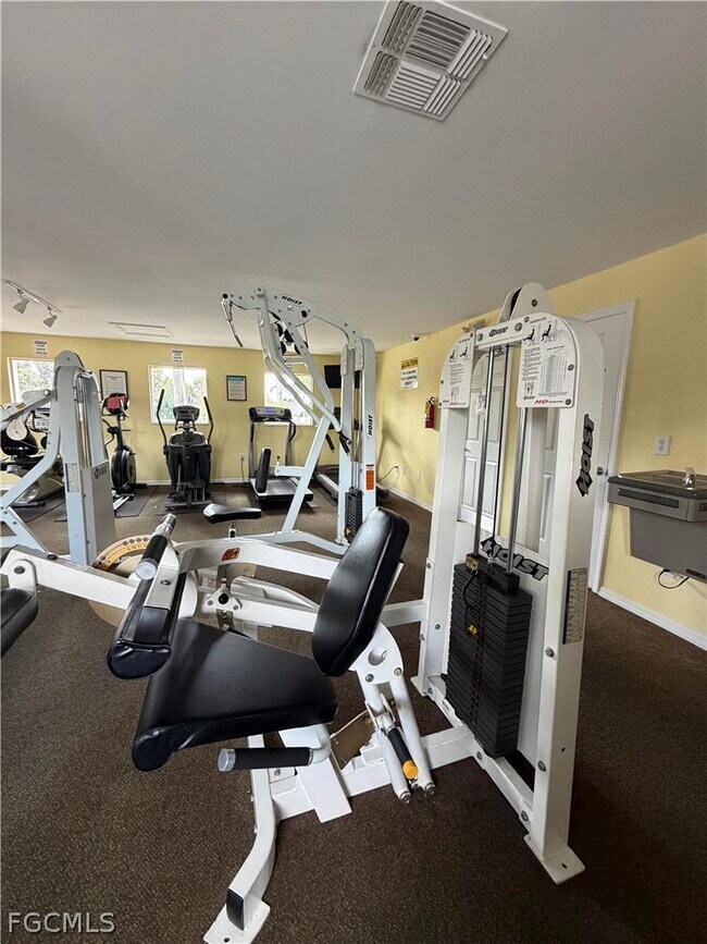 Building Photo - 1767 Four Mile Cove Pkwy