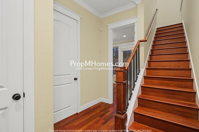 Building Photo - Beautiful Two Bedroom Townhouse In Humboldt - End Unit!