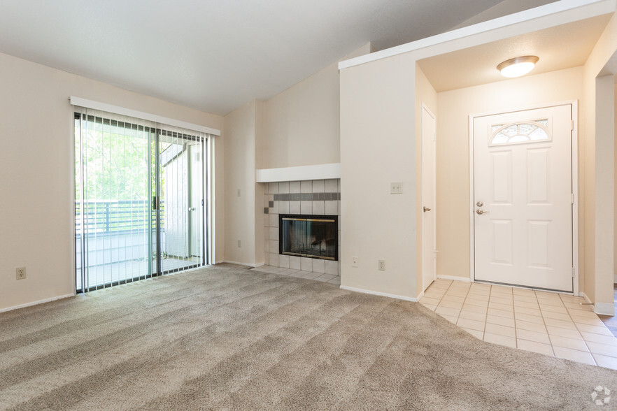 1BR,1BA-Santa Lucia - SOMERSETT HILLS