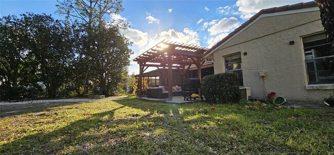 Building Photo - 10123 Fairtree Ln