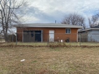 Backyard - 5401 S Ross Ave