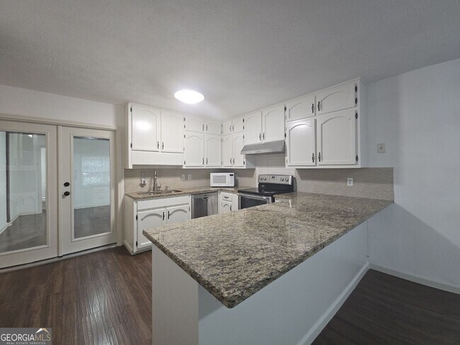 Building Photo - 2821 Meadowlark Trail NW