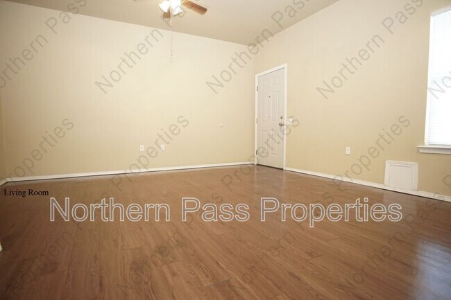 Building Photo - 8685 N Loop Dr
