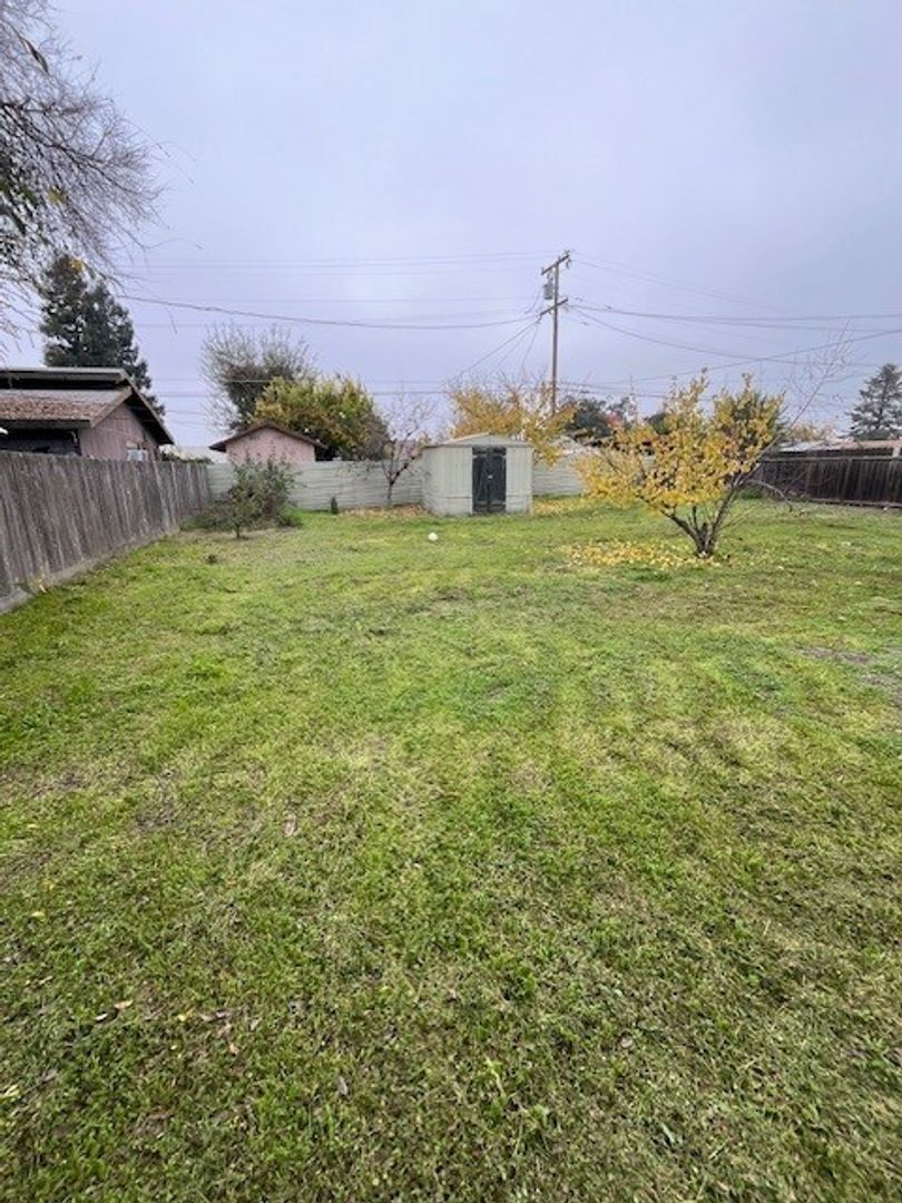 Building Photo - 709 S Vista St