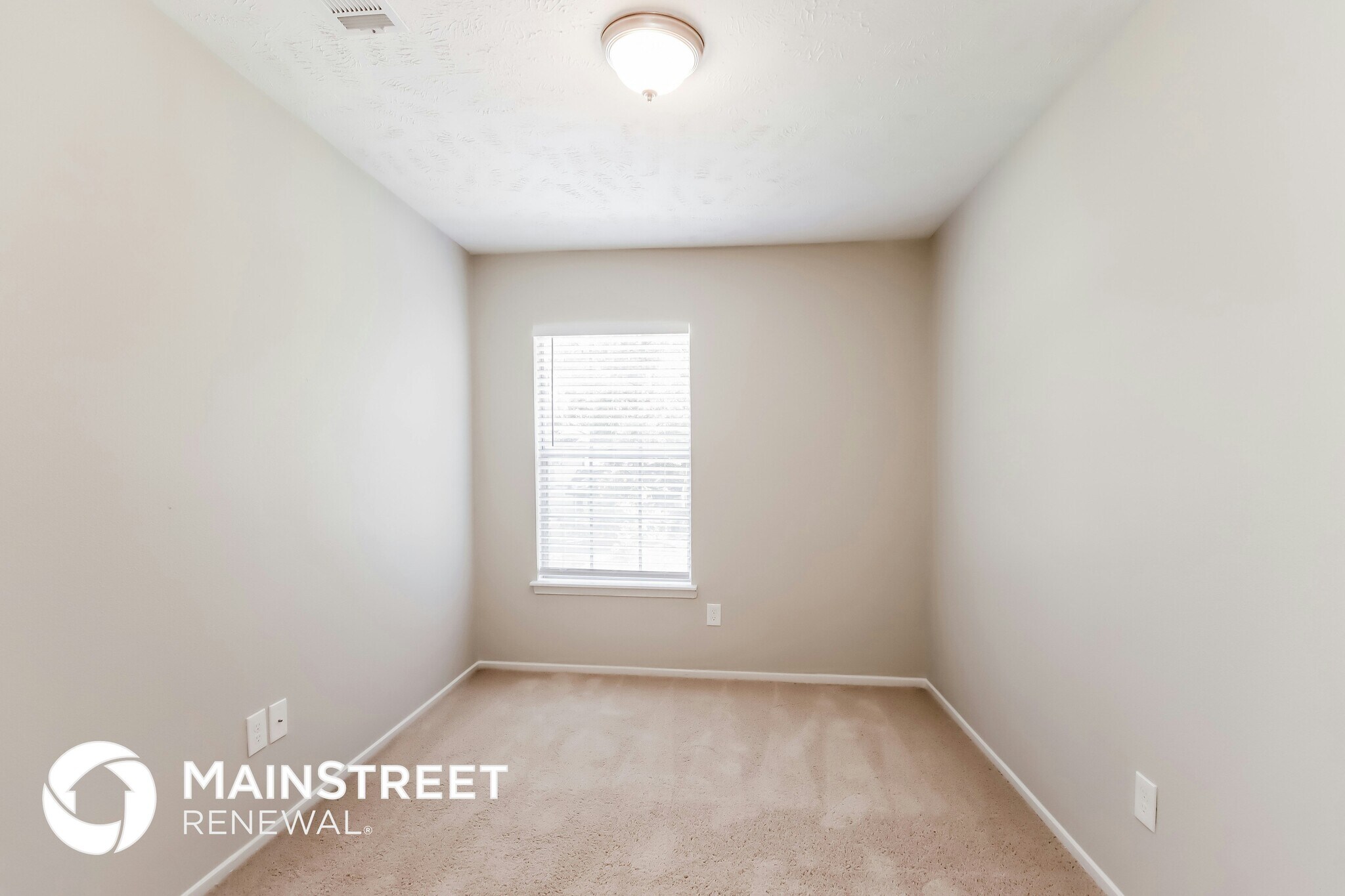 Building Photo - 3215 Birch Creek Dr