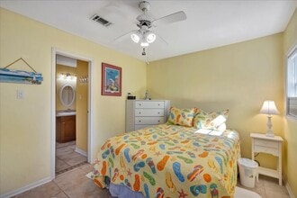 Building Photo - 16702 Dale Oak Way