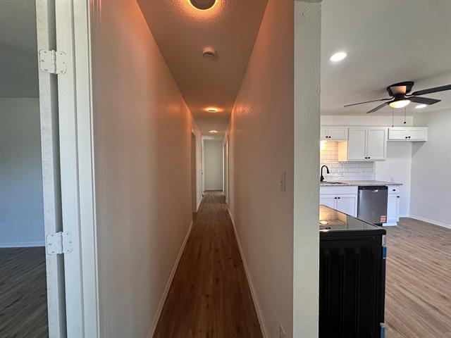 Building Photo - 2318 1st St