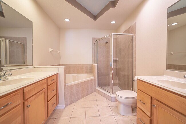 Building Photo - 10106 Willow Grove Ct