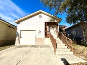 Building Photo - **APPLICATION RECEIVED** AVAILABLE! Spacious 3-Bedroom Home in a Secure Gated Community!