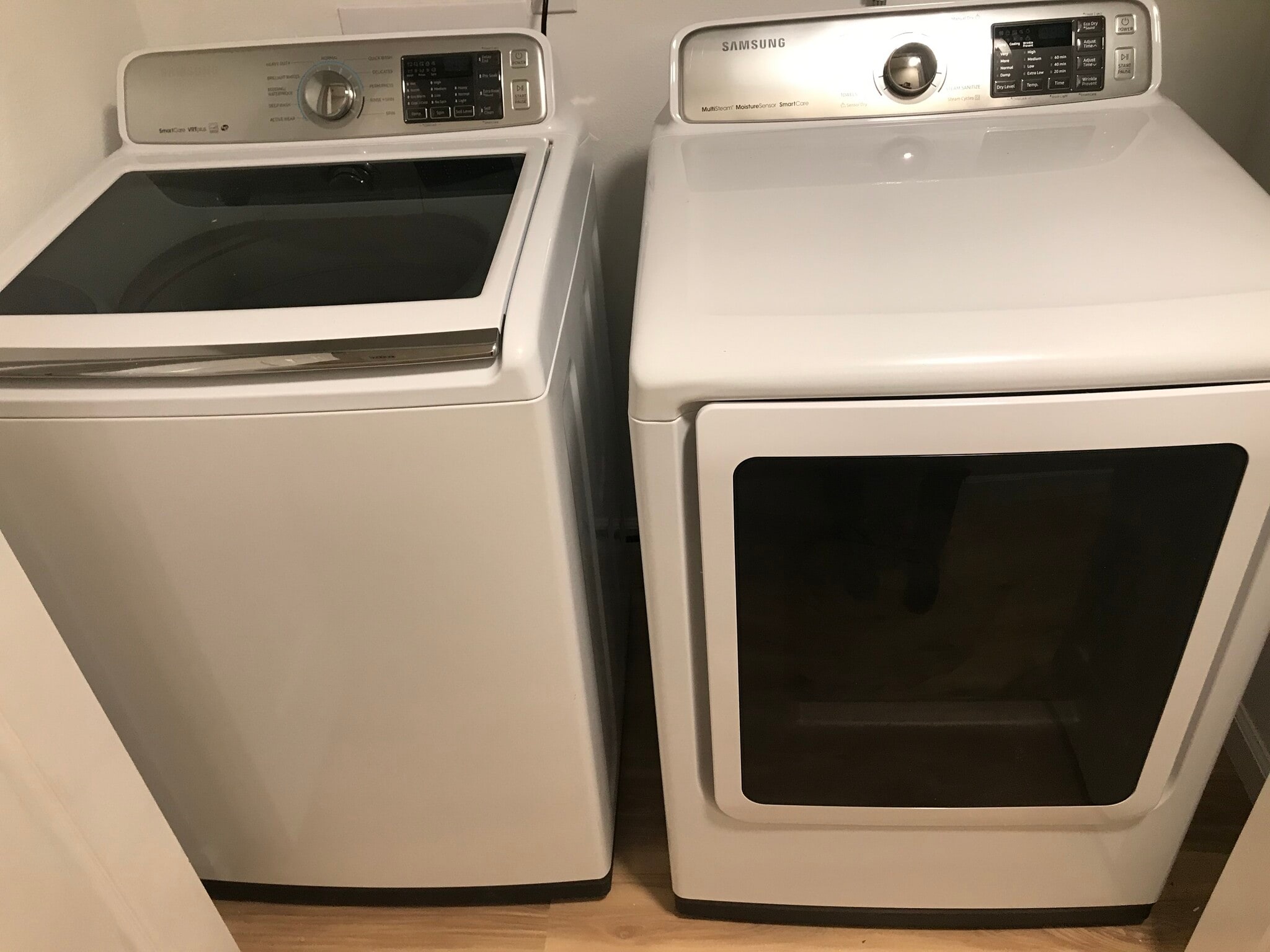 Washer/Dryer included - 760 Riviera Dr NE