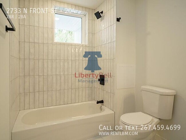 Building Photo - 2733 N Front St