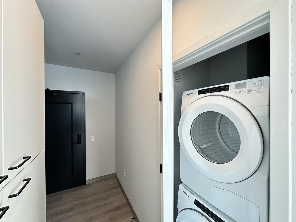 Building Photo - 2155 N Elston Ave