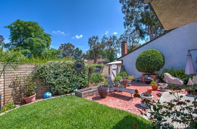 Building Photo - 17252 Citron