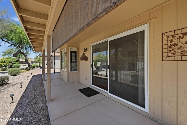 Building Photo - 6532 S Sawgrass Dr