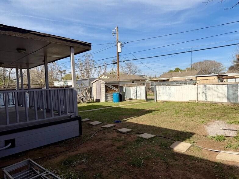 Building Photo - 2736 N Muskingum Ave