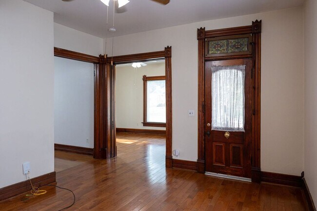 Building Photo - 409 W Wooster St