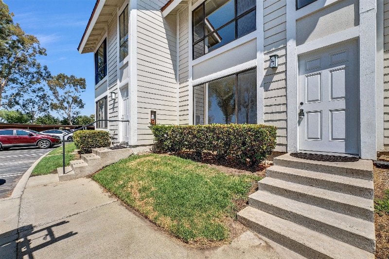 Building Photo - 25885 Trabuco Rd