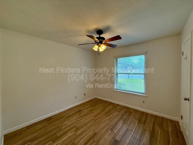 Building Photo - 7007 Holiday Hill Ct