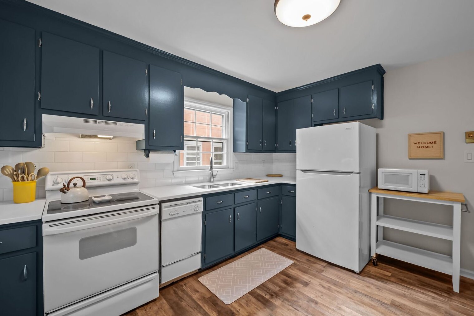 Building Photo - 1208 W Murray Ave