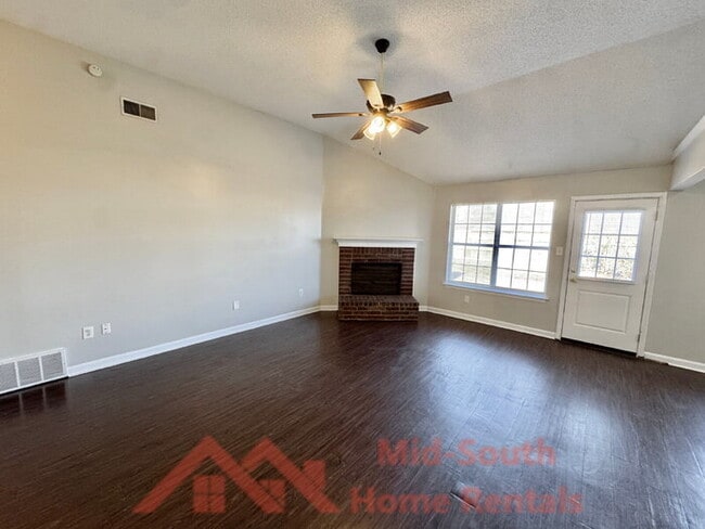 Building Photo - 6416 Valley Oak Dr