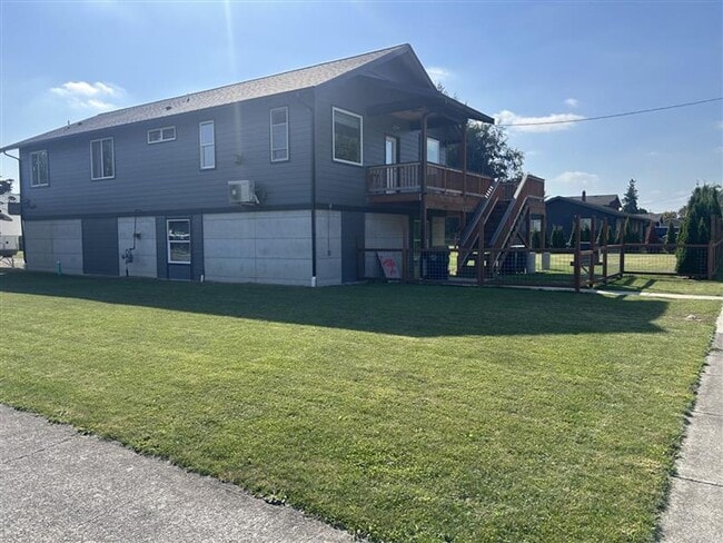 Building Photo - Great 3-bedroom, 2 bath home in Sumas, WA