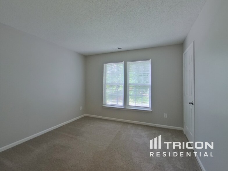 Building Photo - 13212 Sloe Way