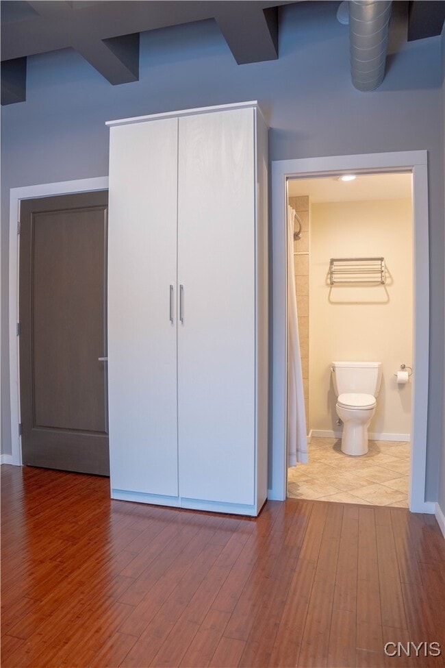 Building Photo - 211 W Jefferson St