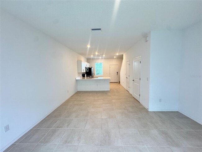 Building Photo - 8528 Daybreak St