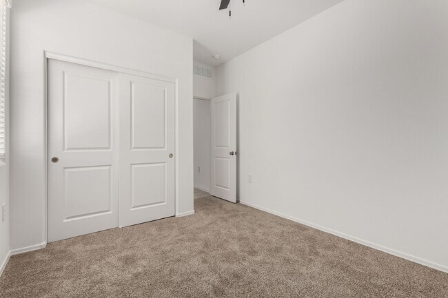 Building Photo - Beautiful 3 bed, 2 bath Casa Grande home