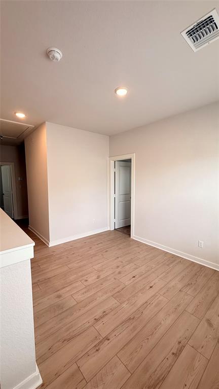 Building Photo - 83 Hereford Lp