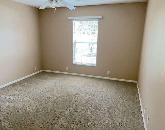 Building Photo - Carillon Lakes Home