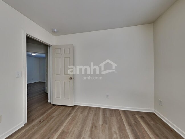 Building Photo - 421 Chemistry Cir