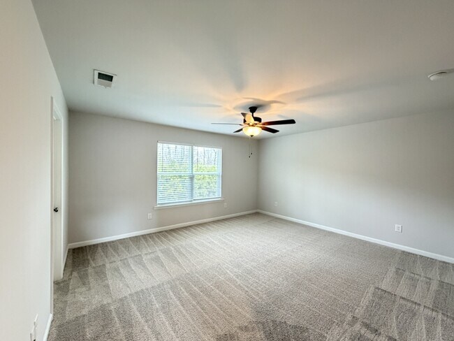 Building Photo - 5879 Wheeler Ridge Rd