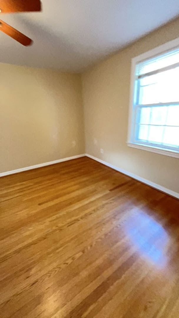 Building Photo - 2 Bedroom 1 Bath