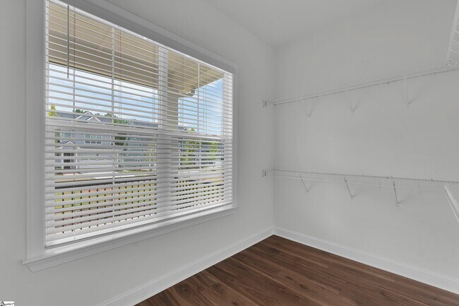 Building Photo - 505 Lumpkin St