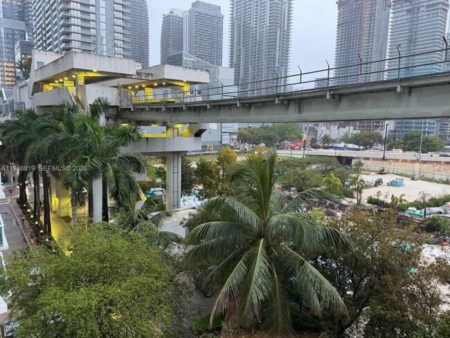 Building Photo - 31 SE 5th St