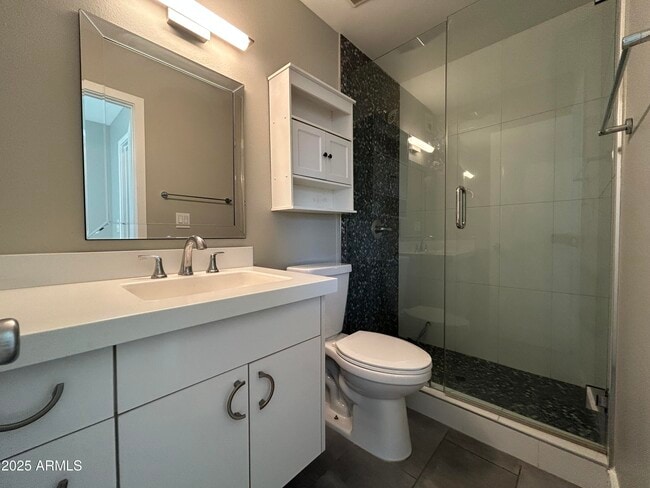 Building Photo - 2927 E Fairmount Ave