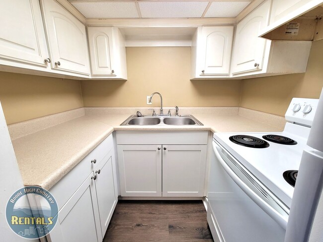 Building Photo - 1489 Brown's Chapel Rd