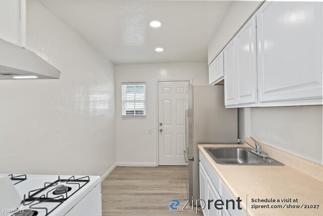 Building Photo - 2 br, 1 bath 4plex - 2929 Sacramento St, B...