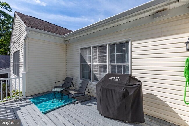 Building Photo - 4210 Stonehaven Way