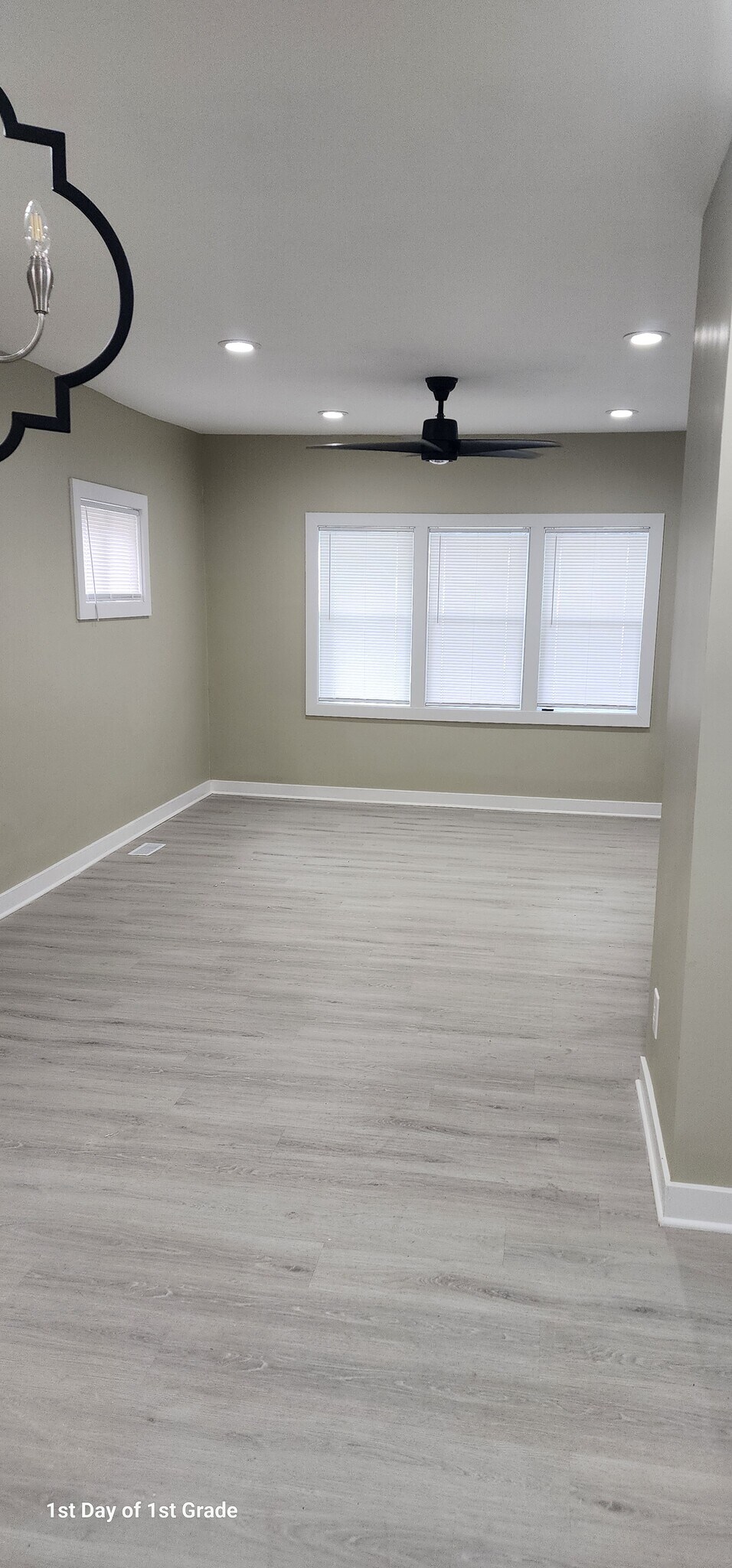 Building Photo - 261 N PERSHING AVE