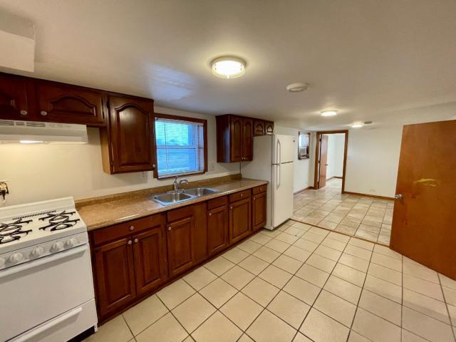Building Photo - 1 bedroom in SCHILLER PARK IL 60176