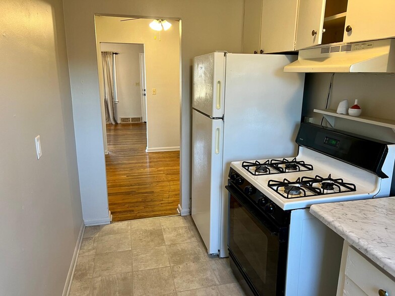 Building Photo - 2118 23rd St